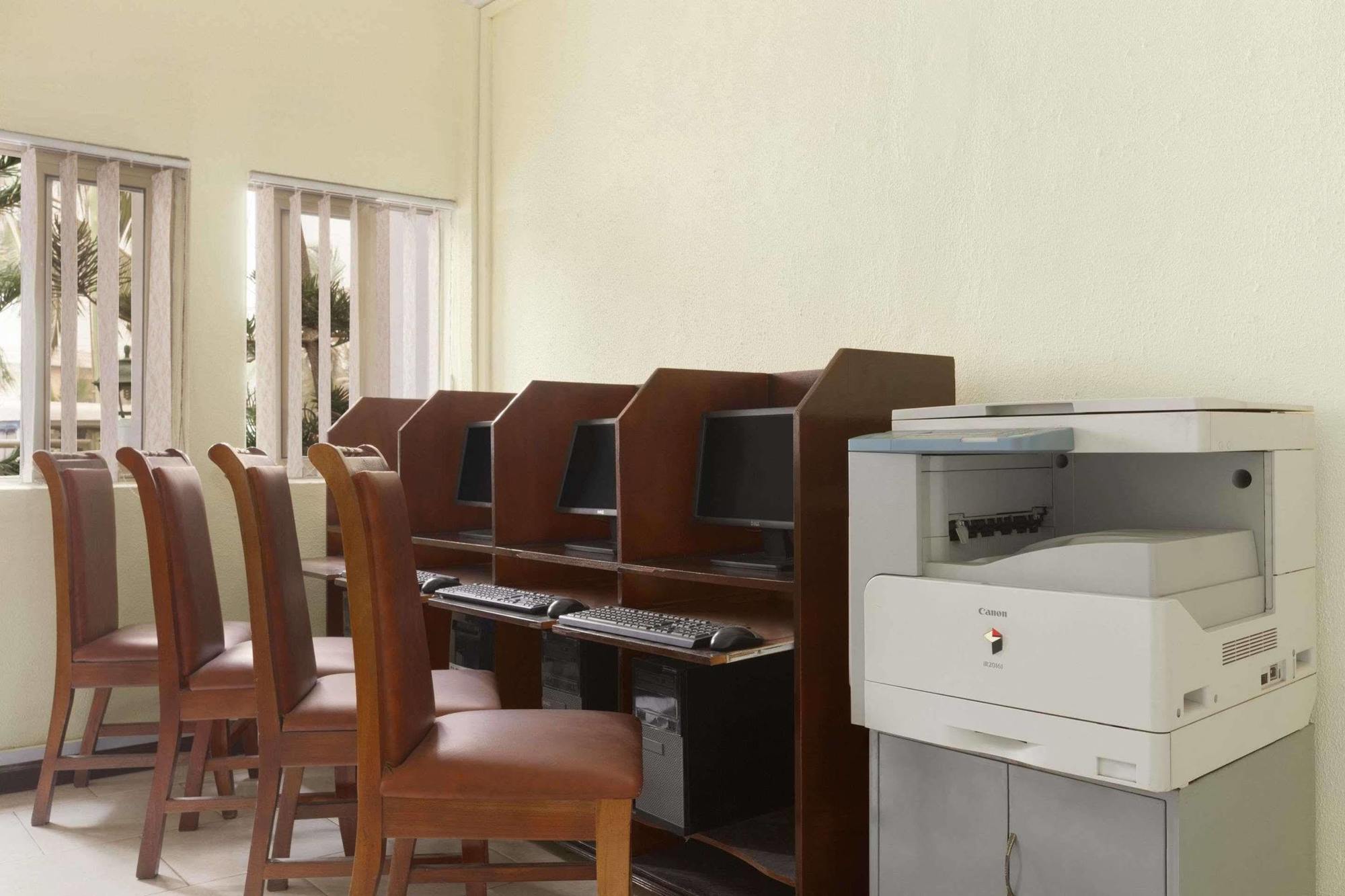 Ramada Resort Accra Ngoại thất bức ảnh
